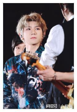 井柏然刘雯最新爆料视频,时尚界幕后故事大公开 第3张 井柏然刘雯最新爆料视频,时尚界幕后故事大公开 第3张